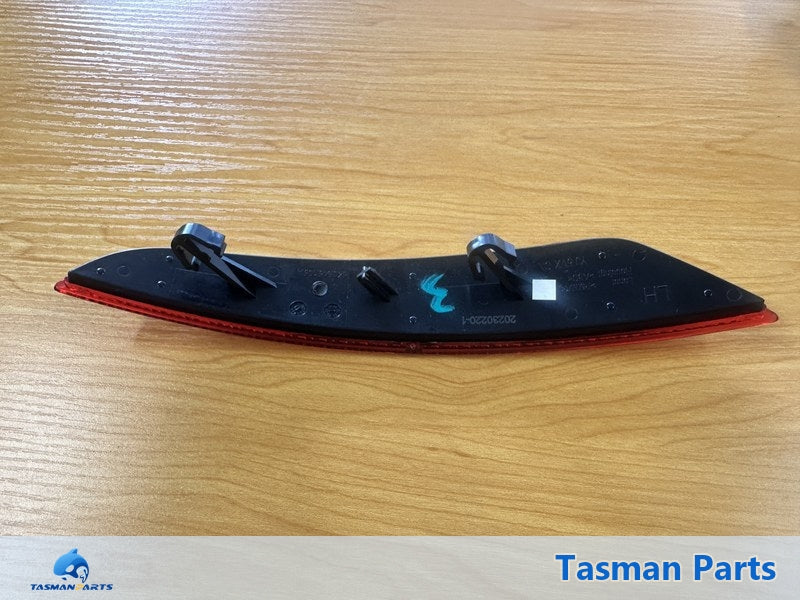 VW Golf MK6 2009-2011 LR Bumper Reflector - Aftermarket NEW - Back