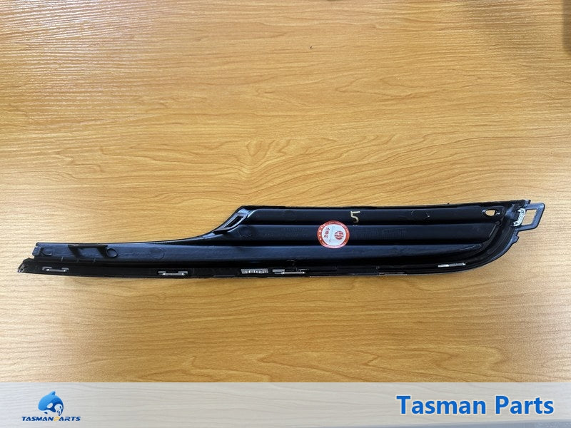 VW Golf MK7 2012-2016 RH Grille - Aftermarket NEW - Back