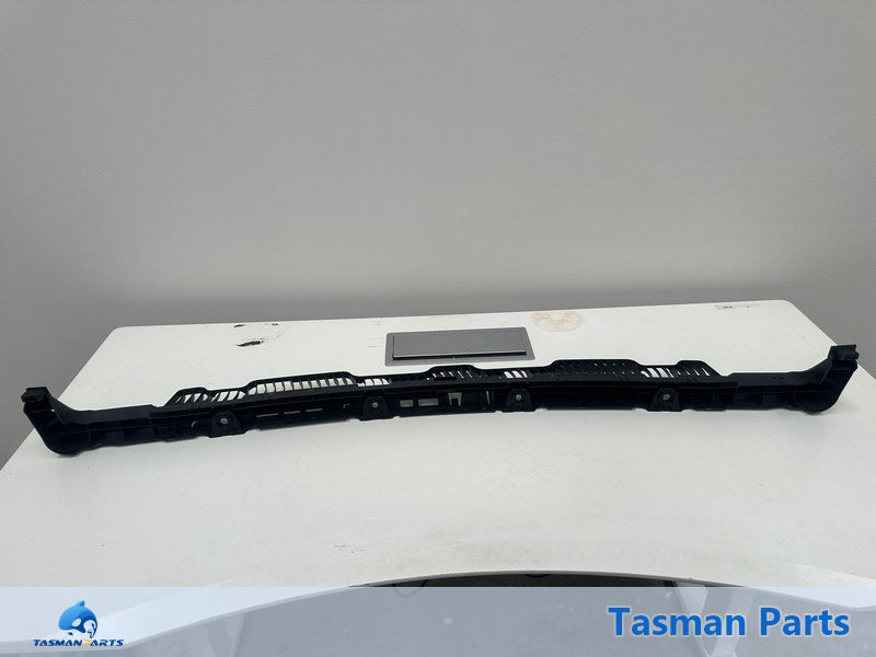 VW Golf MK7.5 2017-2019 Rear Bumper Retainer - Genuine NEW - Back