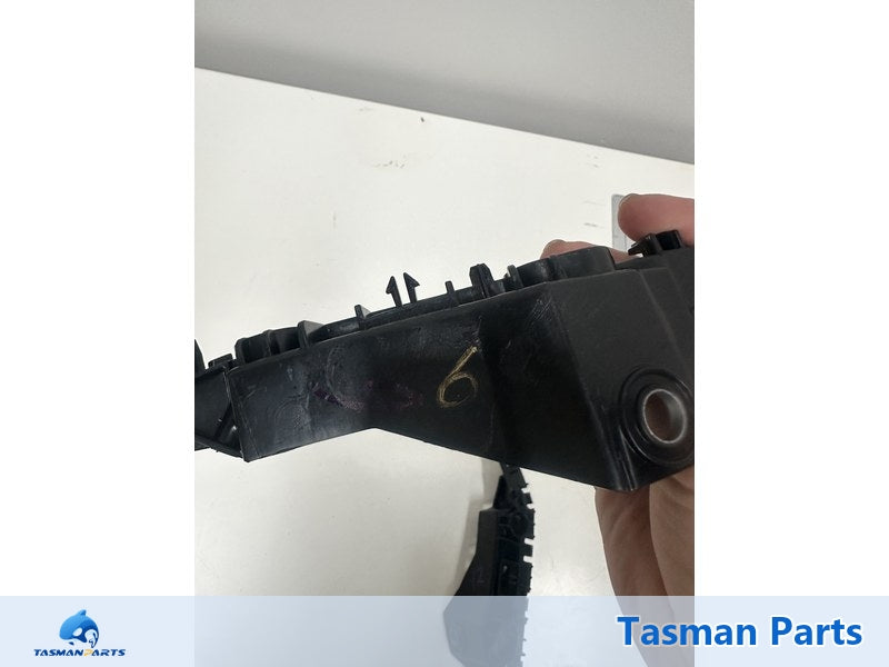 VW Golf MK7.5 2017-2019 LF Bumper Retainer - Genuine NEW - Front