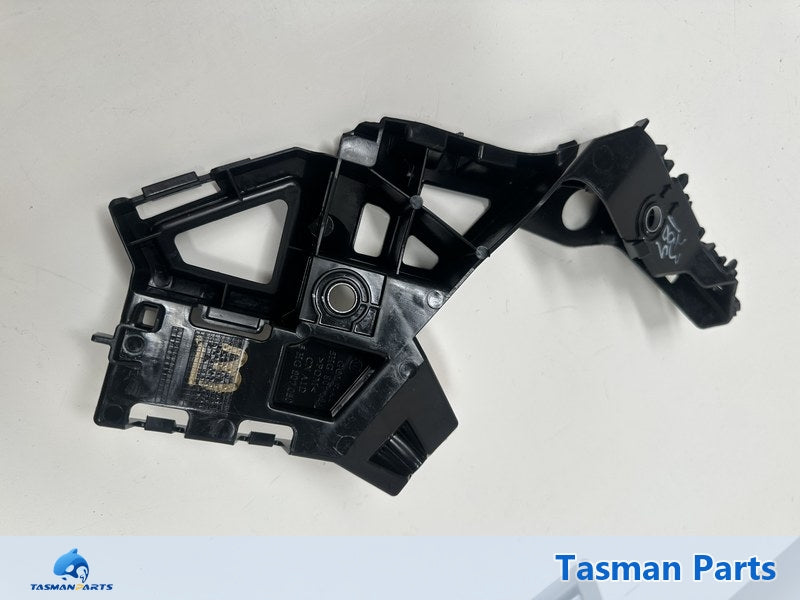 VW Golf MK8 2019-2023 RF Bumper Retainer - Genuine NEW - Front